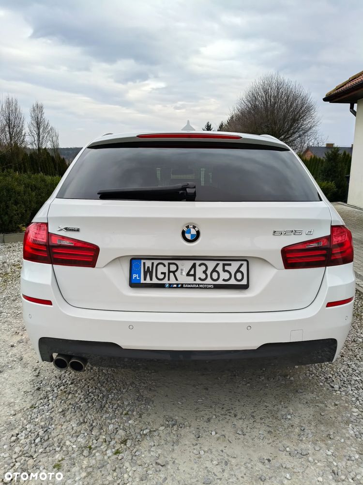BMW Seria 5 525d xDrive - 6