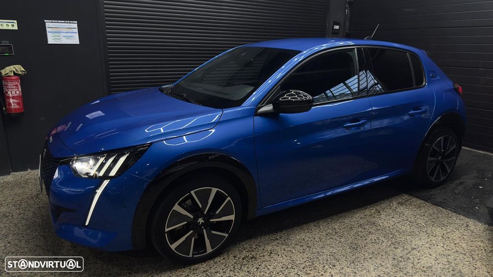 Peugeot e-208 GT - 20