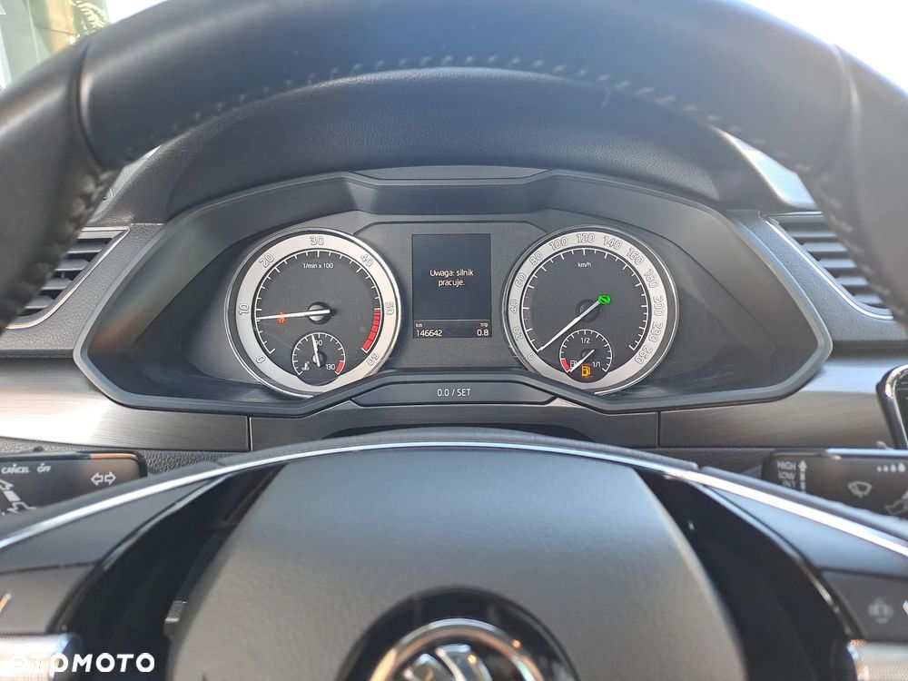 Skoda Superb 2.0 TDI SCR 4x4 Style DSG - 16