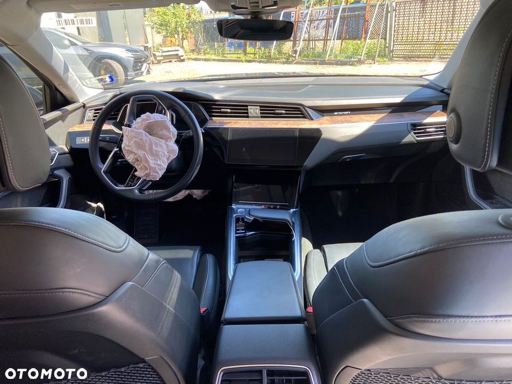 Audi e-tron 55 Quattro Advanced - 24