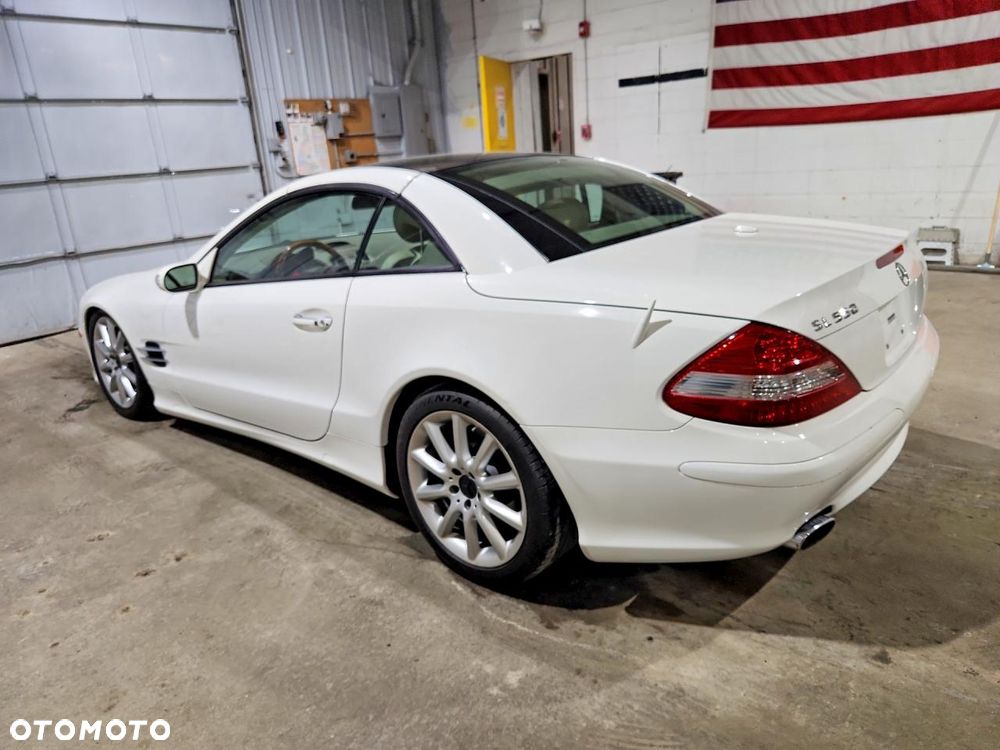 Mercedes-Benz SL - 24