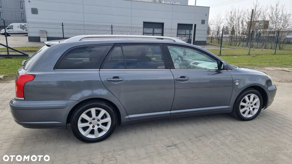 Toyota Avensis 2.2 D-4D Prestige - 25