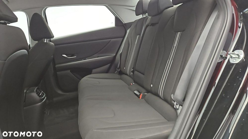 Hyundai Elantra 1.6 Smart - 22