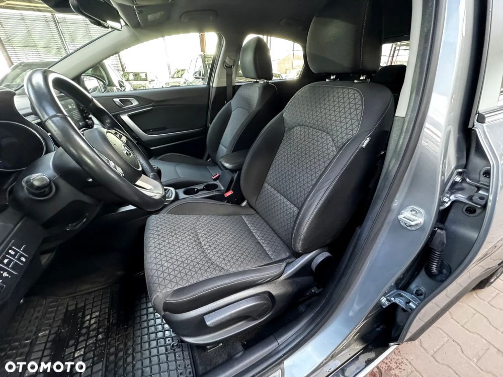 Kia XCeed 1.4 T-GDI M - 11