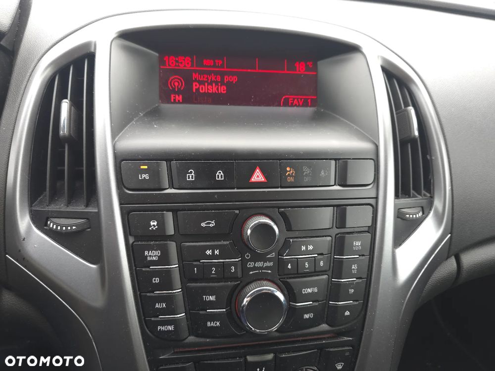 Opel Astra 1.4 T Business EU6 - 25