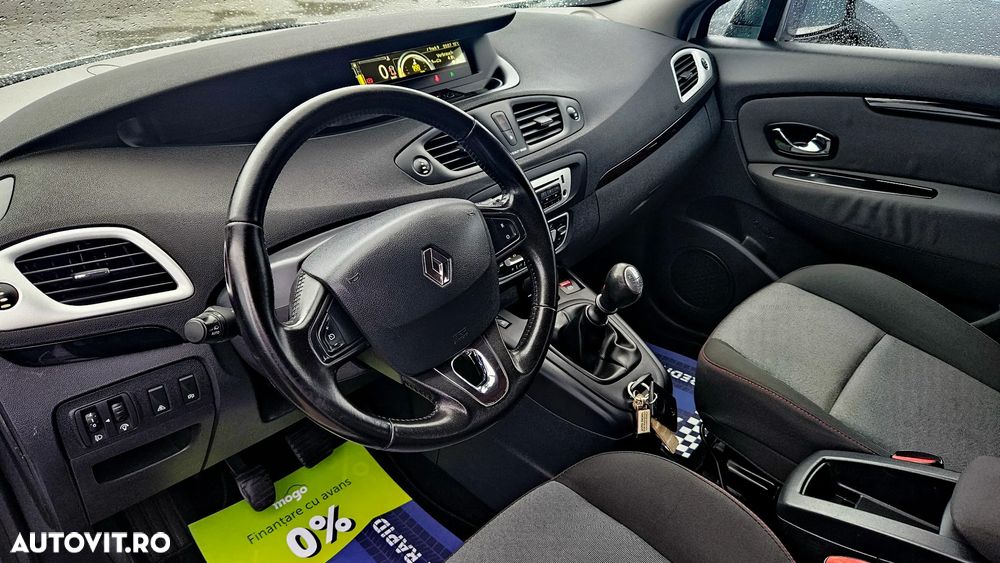 Renault Grand Scenic - 10