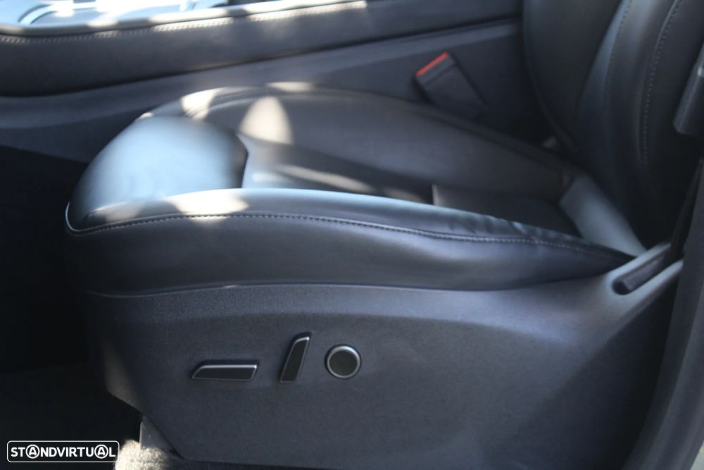 Tesla Model Y Long Range Tração Integral - 12