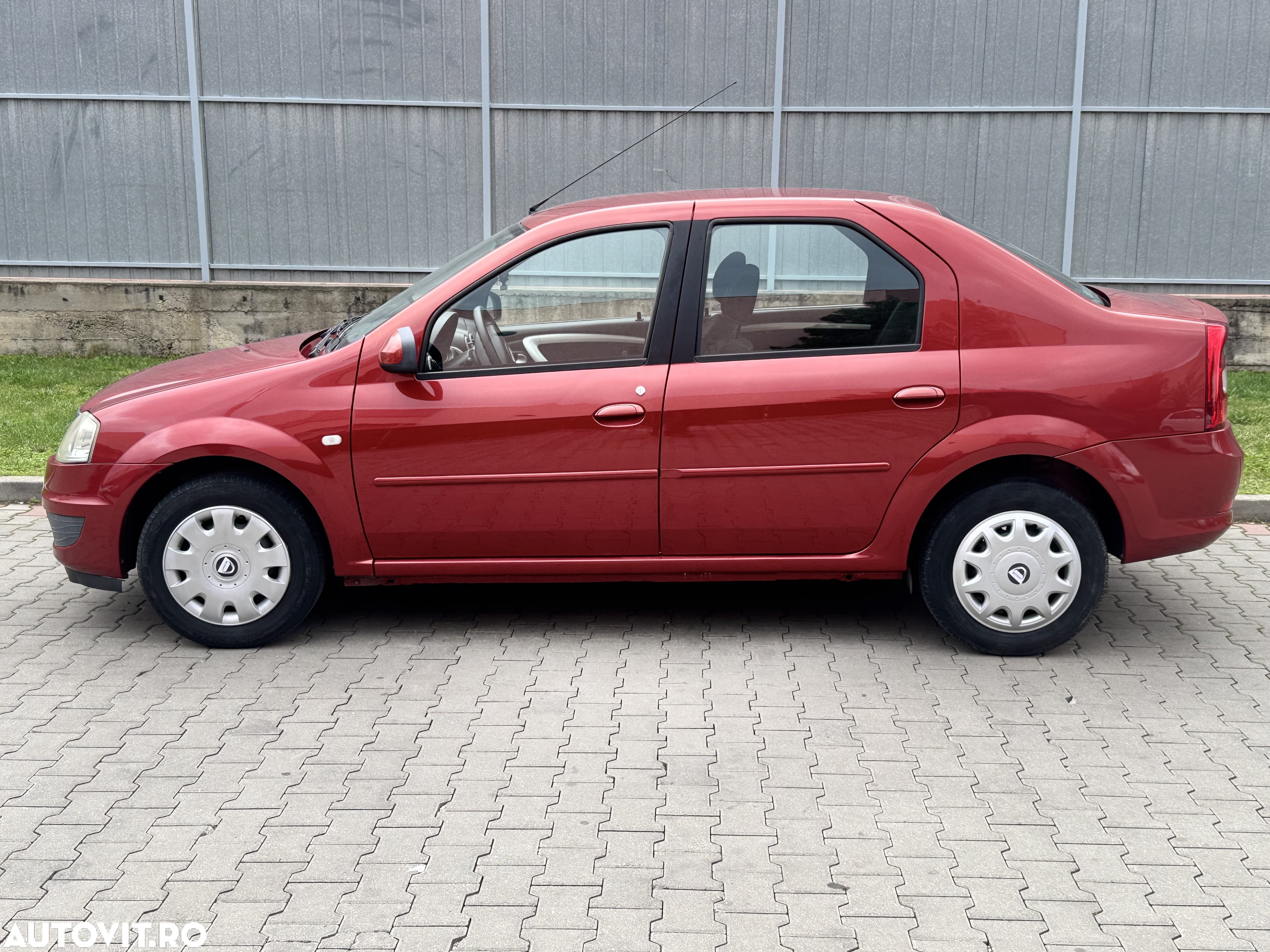 Dacia Logan 1.2 Laureate - 11