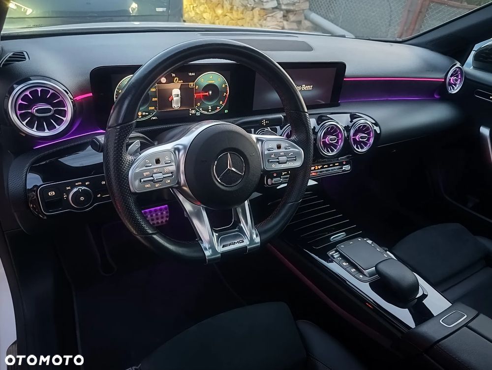 Mercedes-Benz Klasa A 220 4Matic 7G-DCT AMG Line - 24