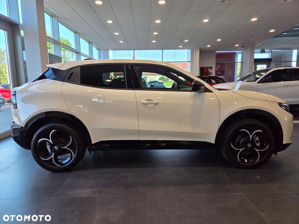 Alfa Romeo Junior 1.2 mHEV Ti eDCT - 5