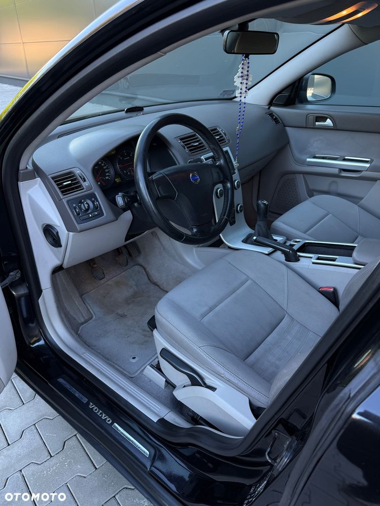 Volvo S40 2.0D Momentum - 17