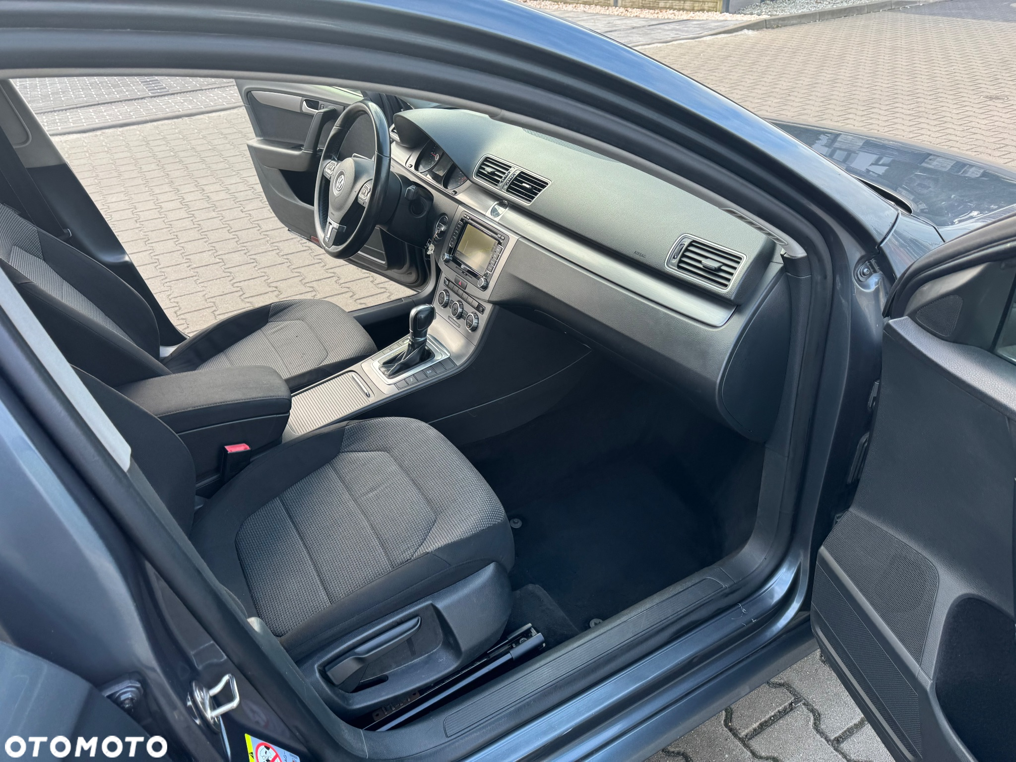 Volkswagen Passat - 12