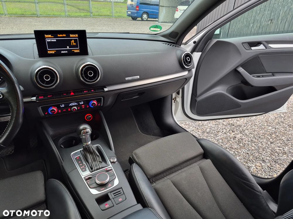 Audi A3 Sportback 2.0 TDI (clean diesel) quattro S tronic S line Sportpaket - 6