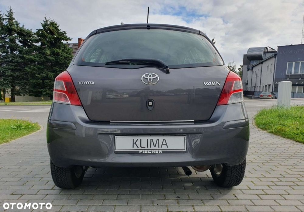 Toyota Yaris - 18