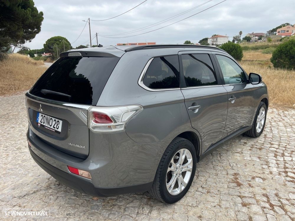 Mitsubishi Outlander 2.2 DI-D Instyle - 4