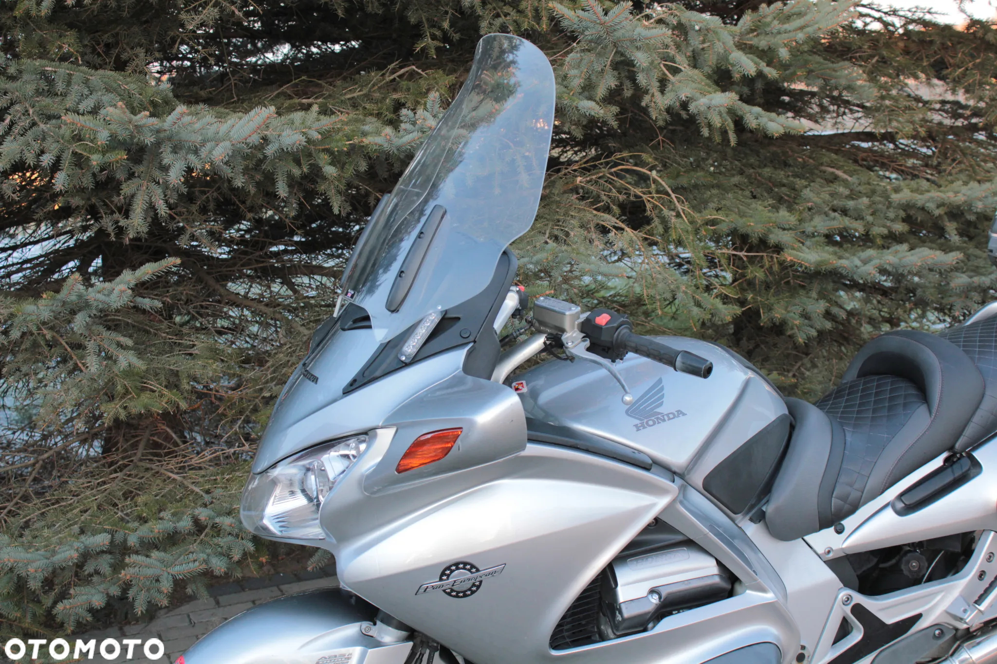 Honda ST - 25