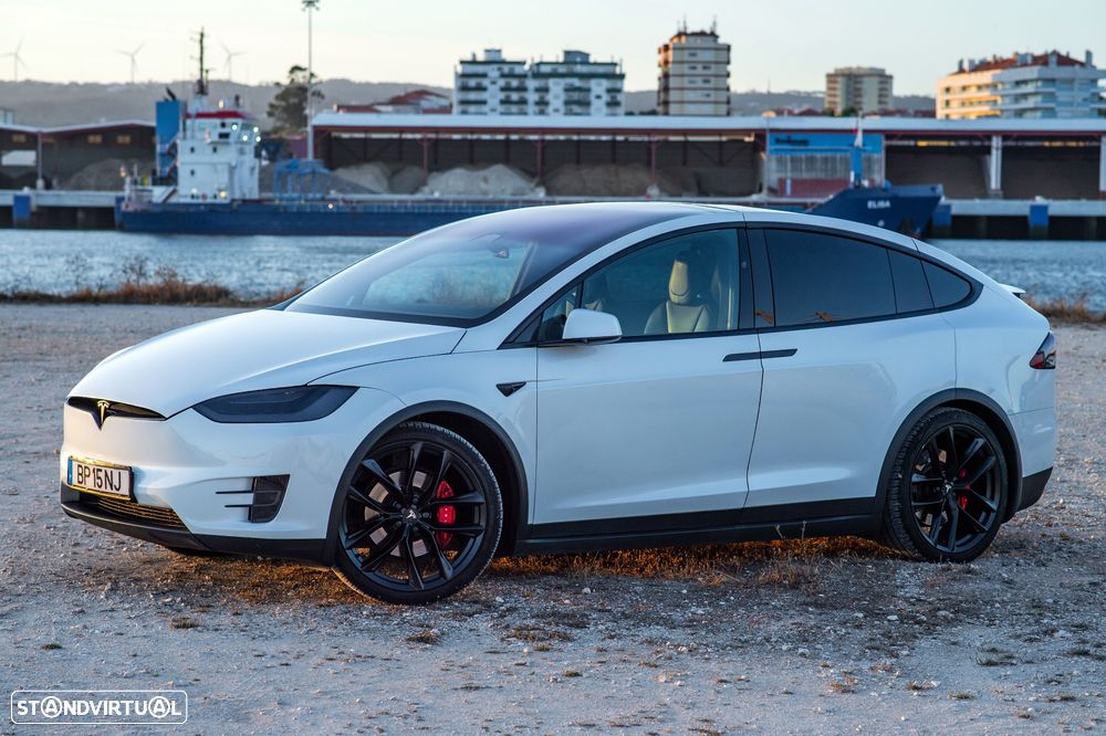 Tesla Model X P100D - 37