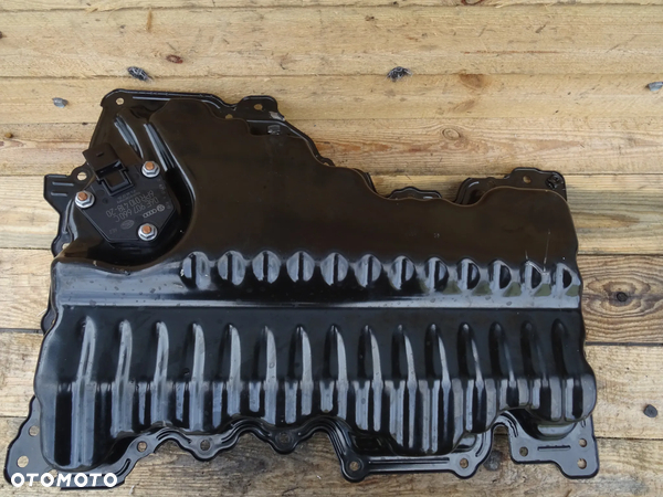 MISKA OLEJOWA AUDI 2.0 TDI 04L103602A 06E907660C
