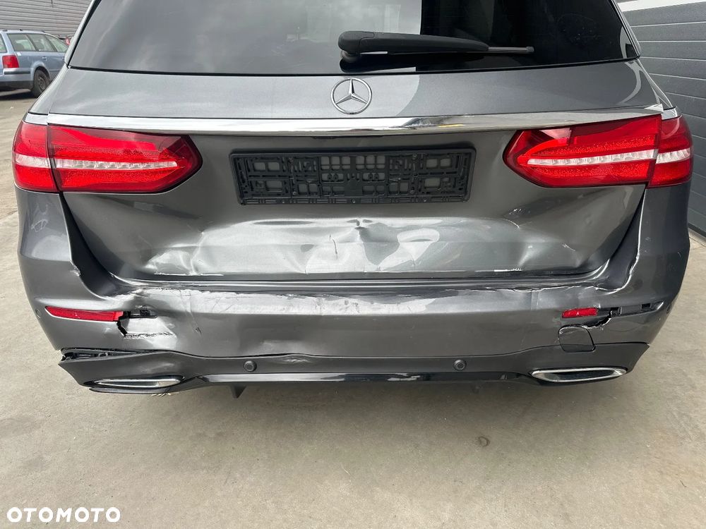 Mercedes-Benz Klasa E 220 d 4-Matic AMG - 12