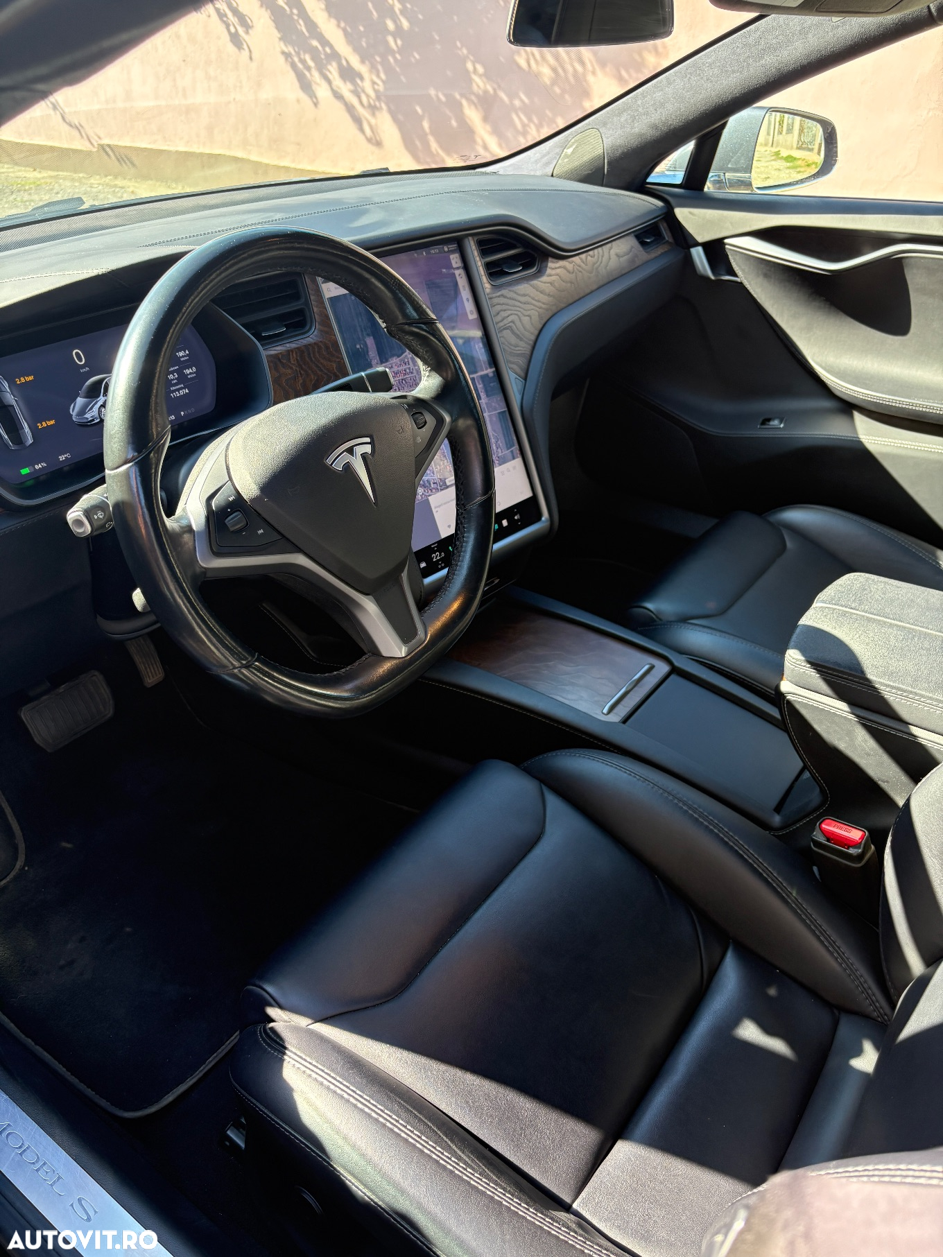 Tesla Model S - 6