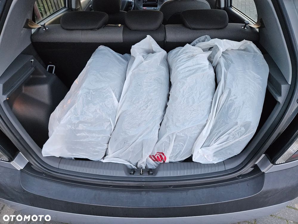 Kia Rio 1.4 / City - 8