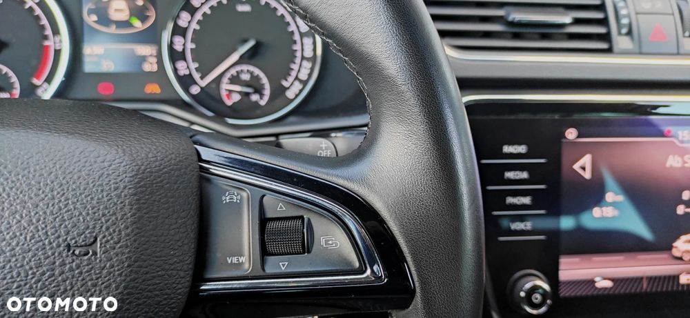 Skoda Superb 2.0 TDI DSG Ambition - 21