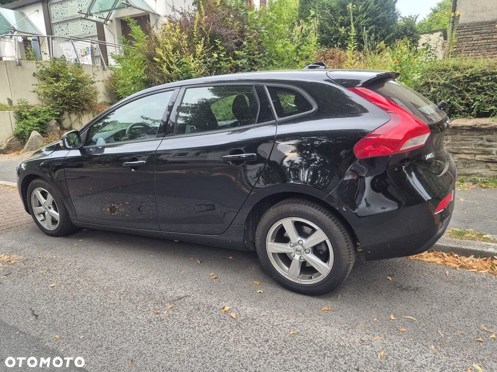 Volvo V40 T2 Momentum - 8