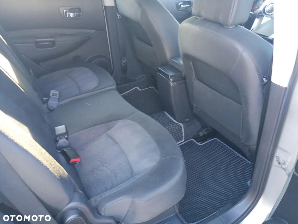 Nissan Qashqai+2 - 8
