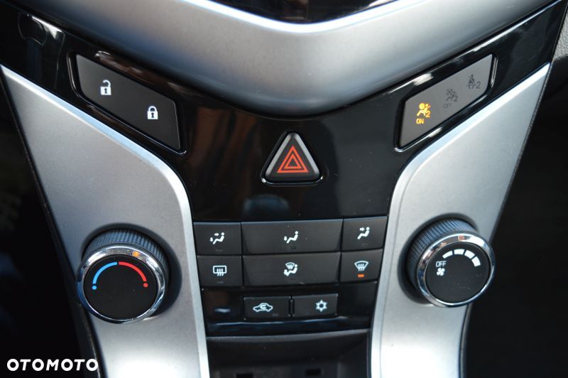 Chevrolet Cruze - 23