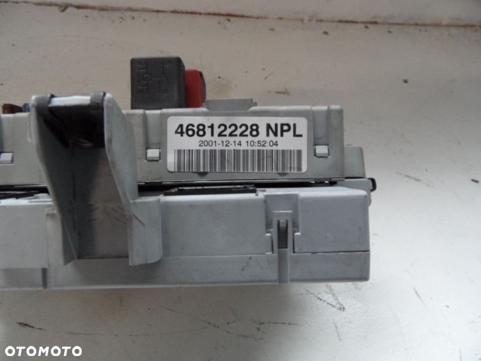 SKRZYNKA BSI FIAT DOBLO I 46812228 - 4