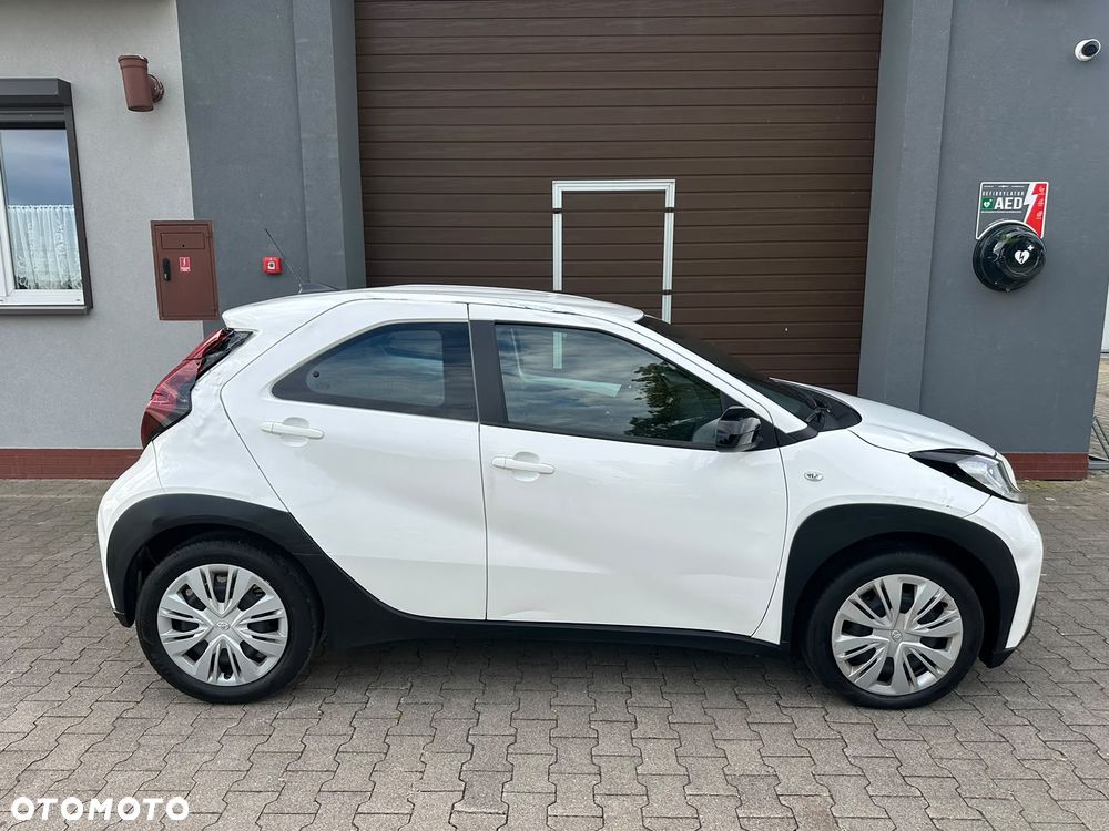 Toyota Aygo X S-CVT Play - 34
