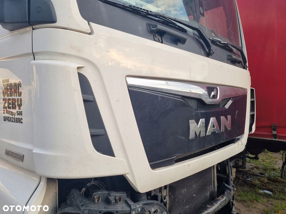 MASKA ATRAPA GRILL MAN TGX EURO 6 LIFT - 2