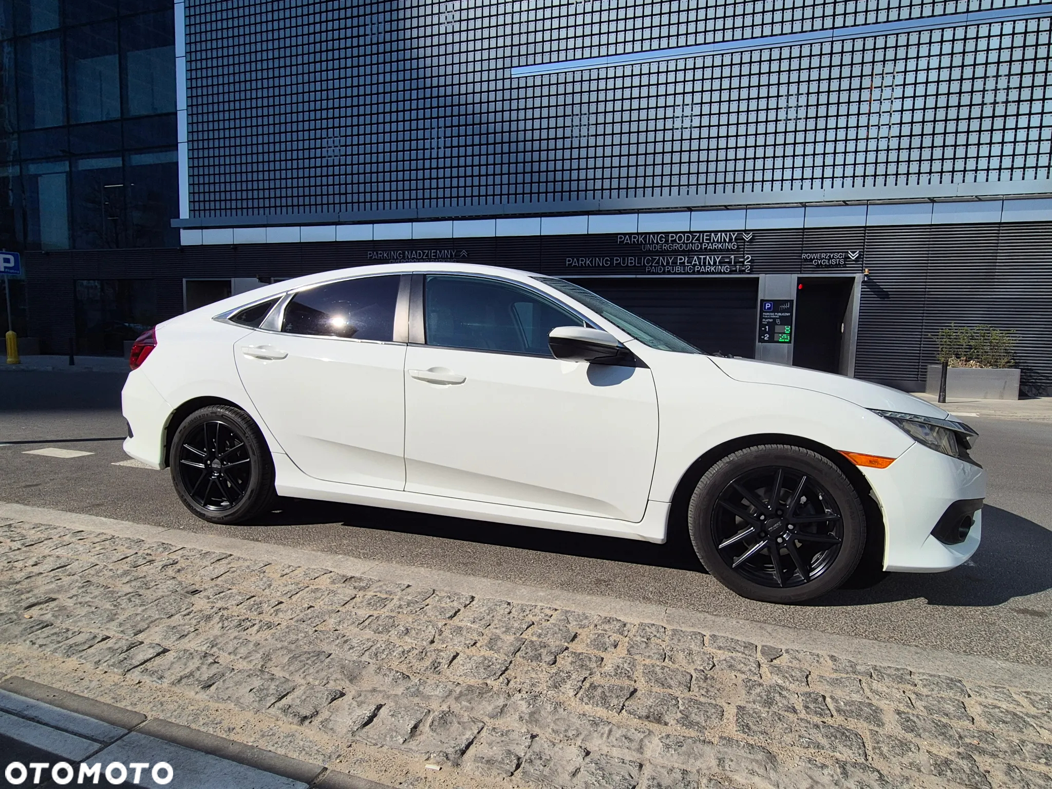 Honda Civic 2.0 i-VTEC LX CVT - 14