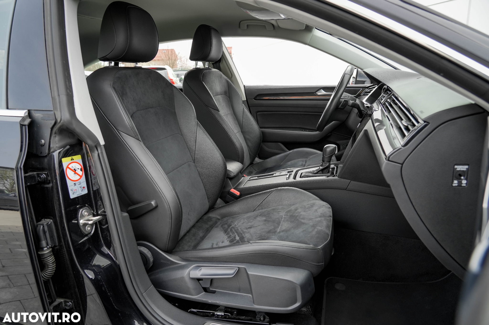 Volkswagen ARTEON 2.0 TDI SCR DSG Elegance - 23