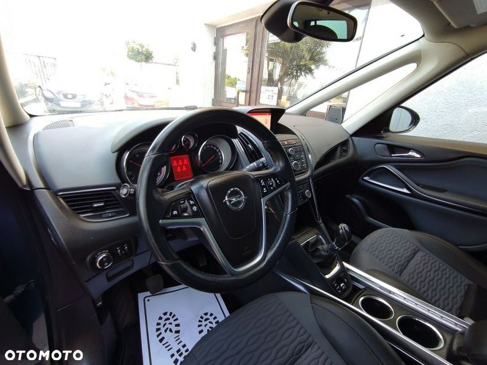 Opel Zafira - 9