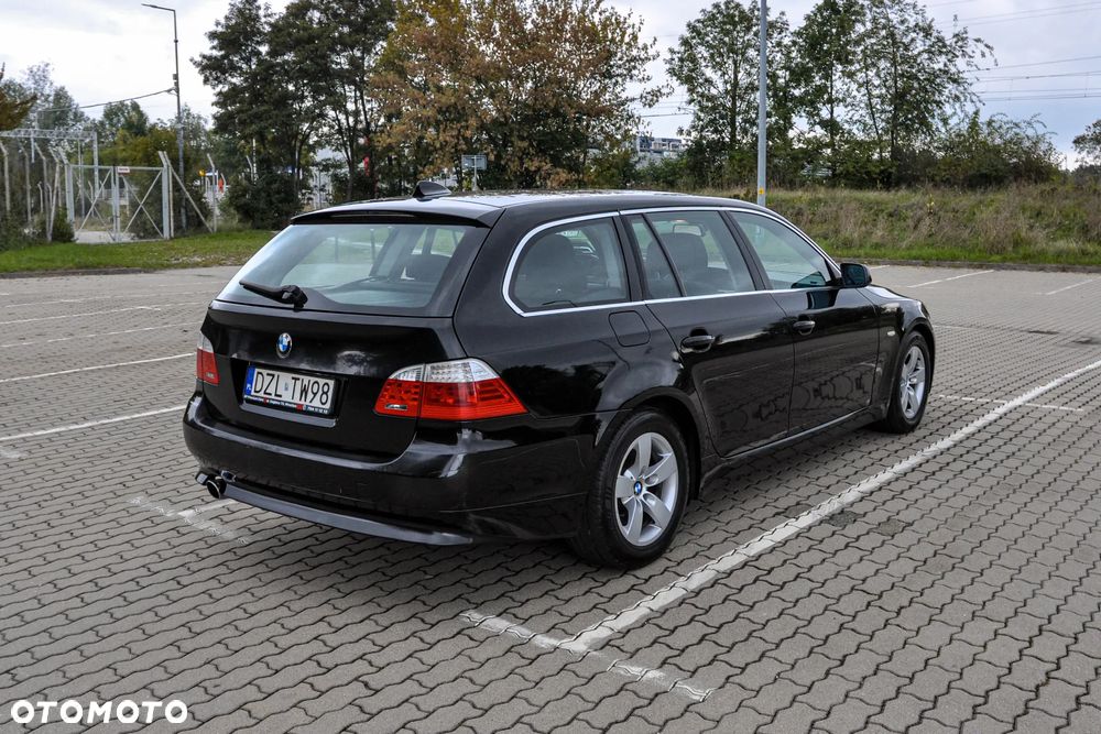 BMW Seria 5 520d Touring - 4