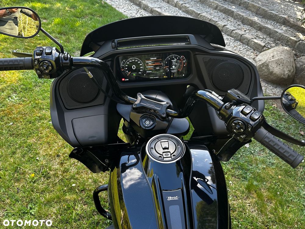 Harley-Davidson Touring Road Glide - 16