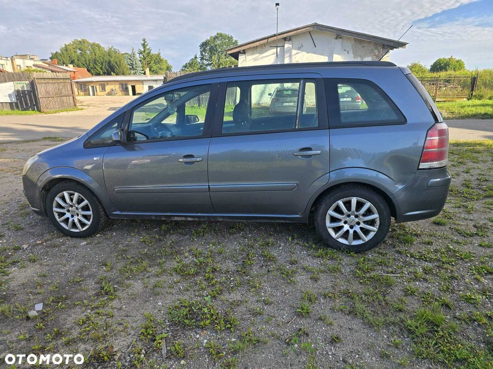 Opel Zafira - 2