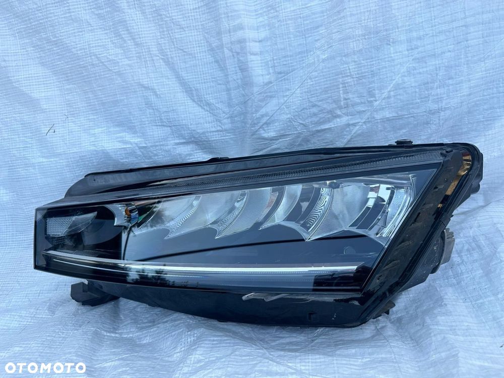 LAMPA LEWA PRZÓD SKODA OCTAVIA 4 IV FULL LED 5E4941015 - 1