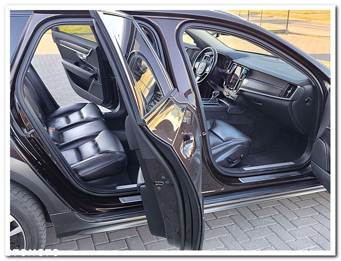 Volvo V90 Cross Country - 8