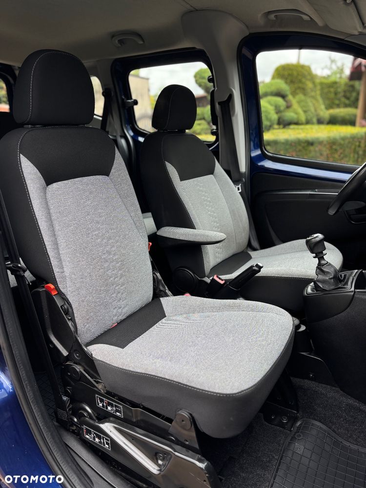 Fiat Qubo 1.4 8V Lounge - 24