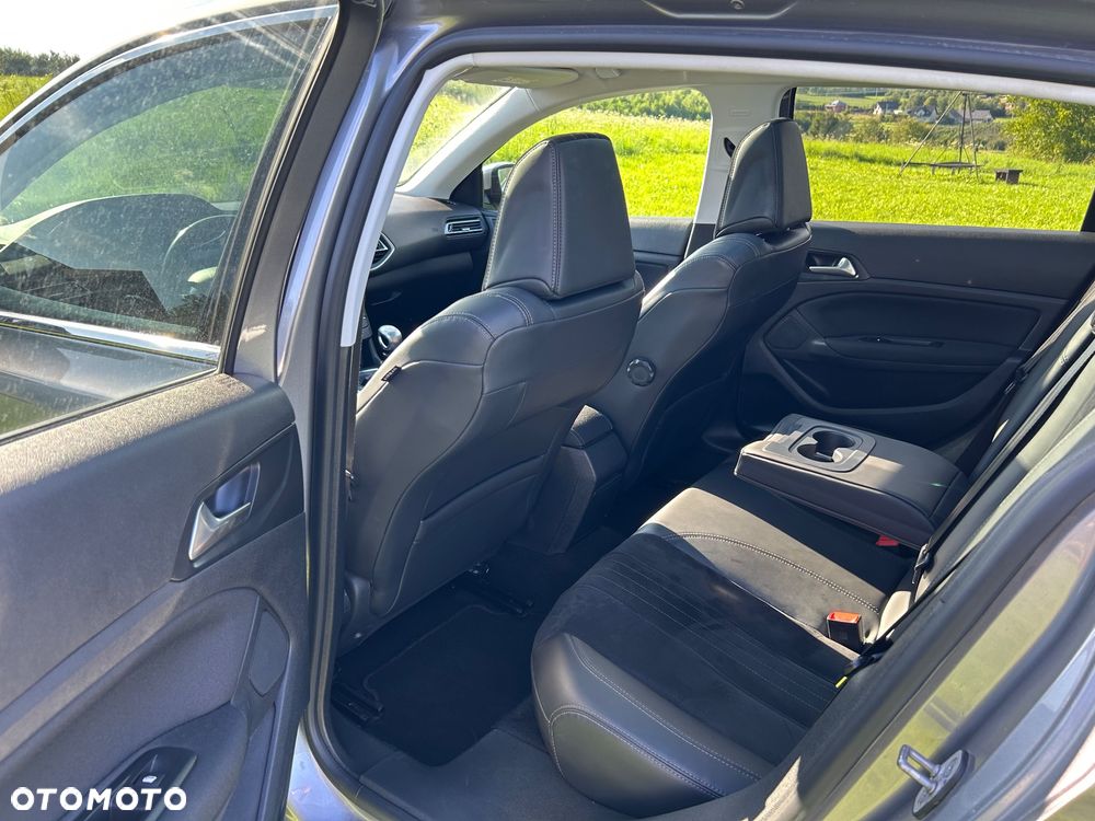 Peugeot 308 1.6 BlueHDi Allure S&S - 25