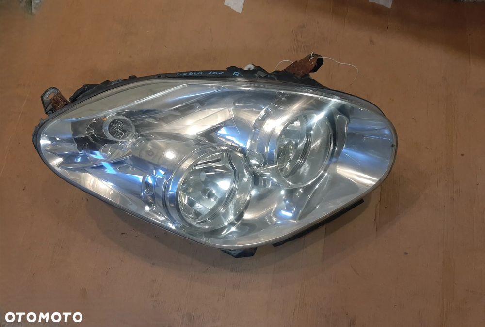 Lampa FIAT DOBLO II prawa lewa 51810671 OE - 1