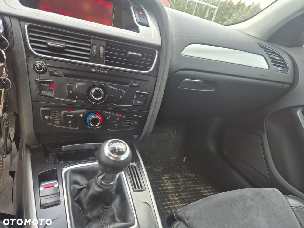 Audi A4 Avant 2.0 TDI - 7