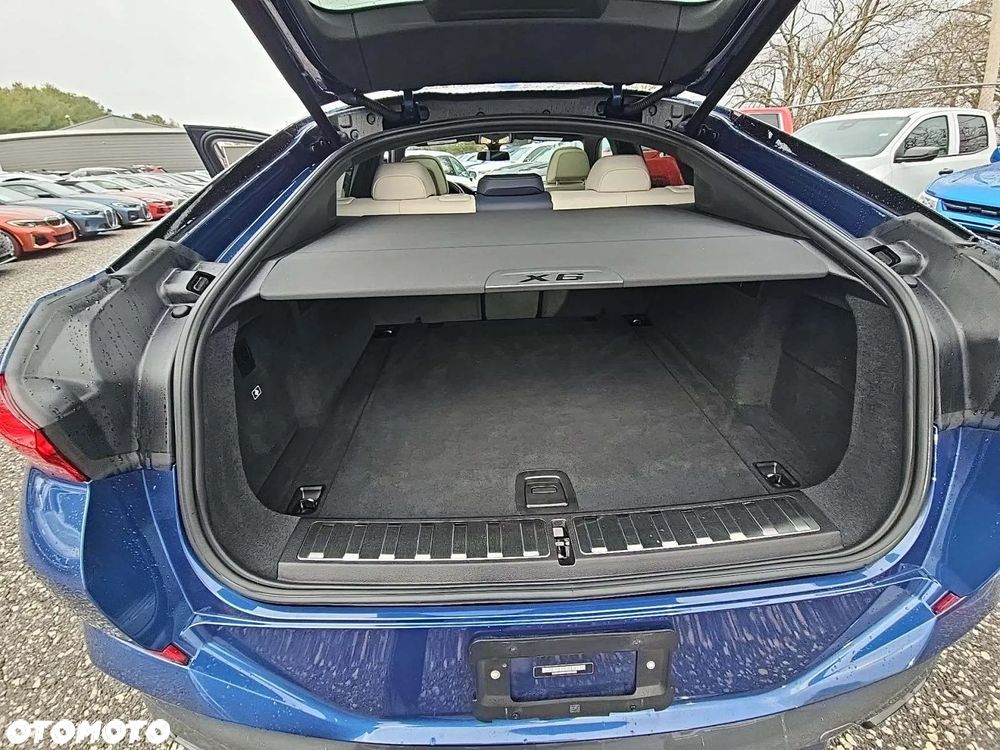 BMW X6 xDrive40i - 11