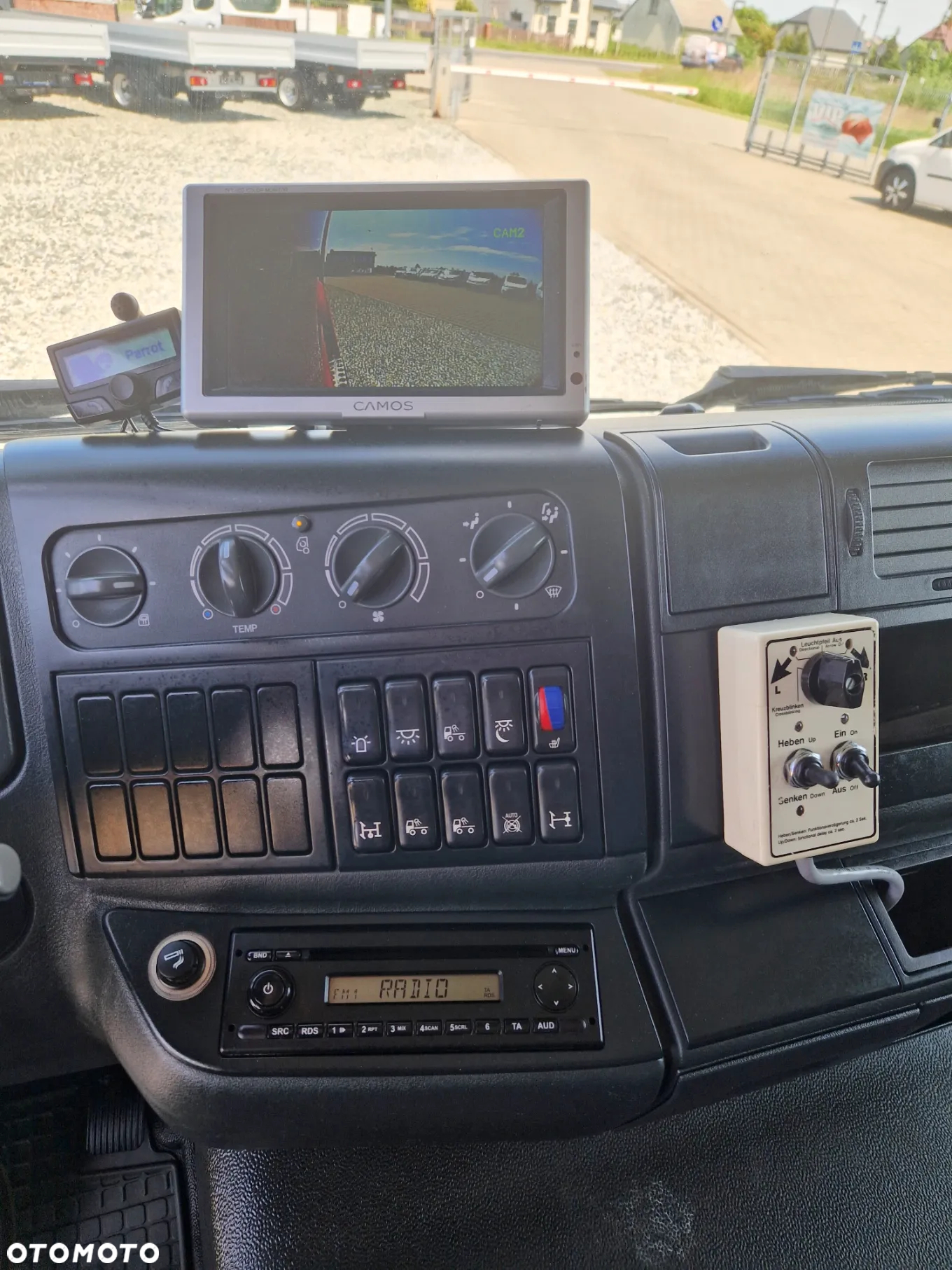 MAN TGL 12.250 DŻWIG HDS HIAB Z PILOTEM SKRZYNIA 4M 2 X KAMERA BLOKADA MOSTU SPANIE DUŻA KABINA - 16