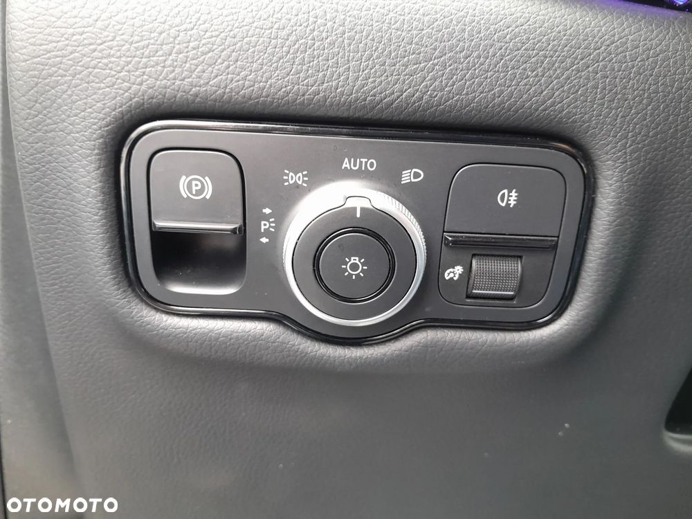 Mercedes-Benz Klasa V 300 d 4-Matic 9G-Tronic Avantgarde (d³ugi) - 17