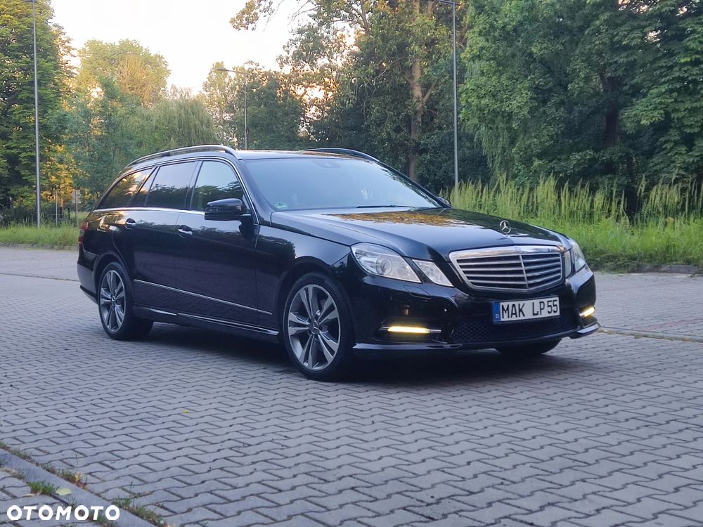 Mercedes-Benz Klasa E 220 CDI DPF BlueEFFICIENCY Automatik Elegance - 9