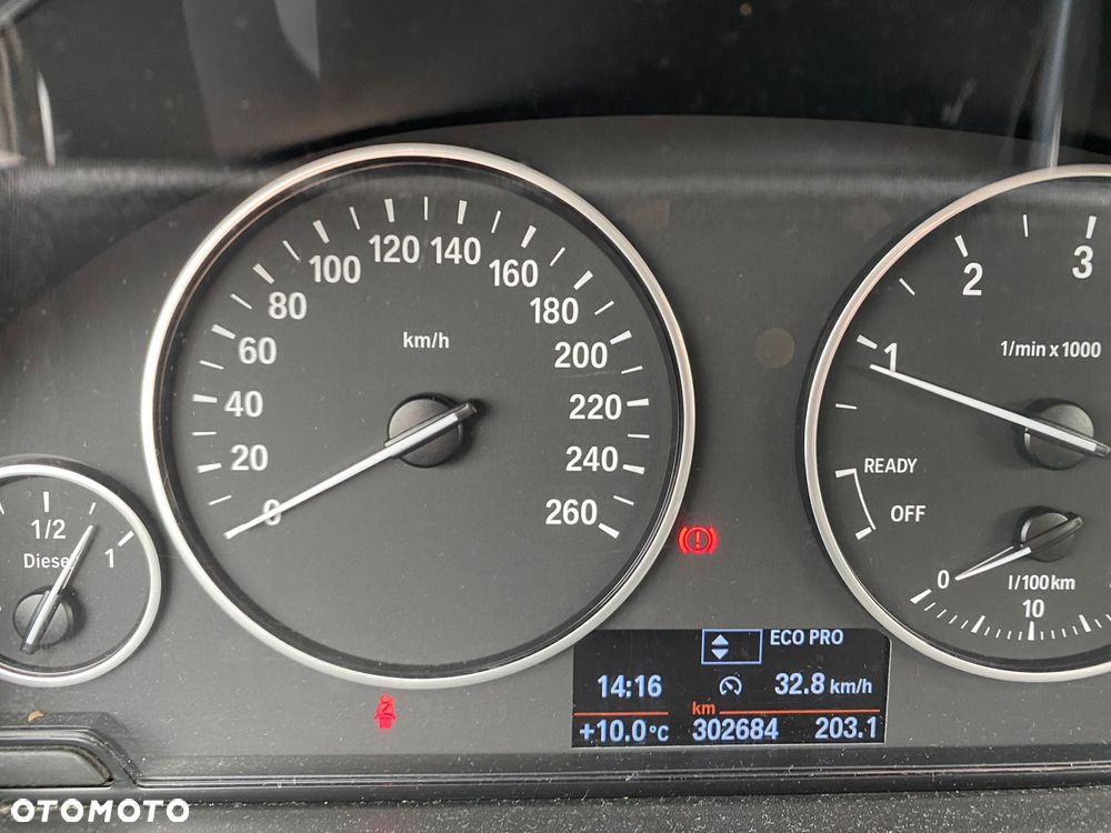 BMW Seria 3 ver-320d-efficient-dynamics-sport-line-shadow - 7