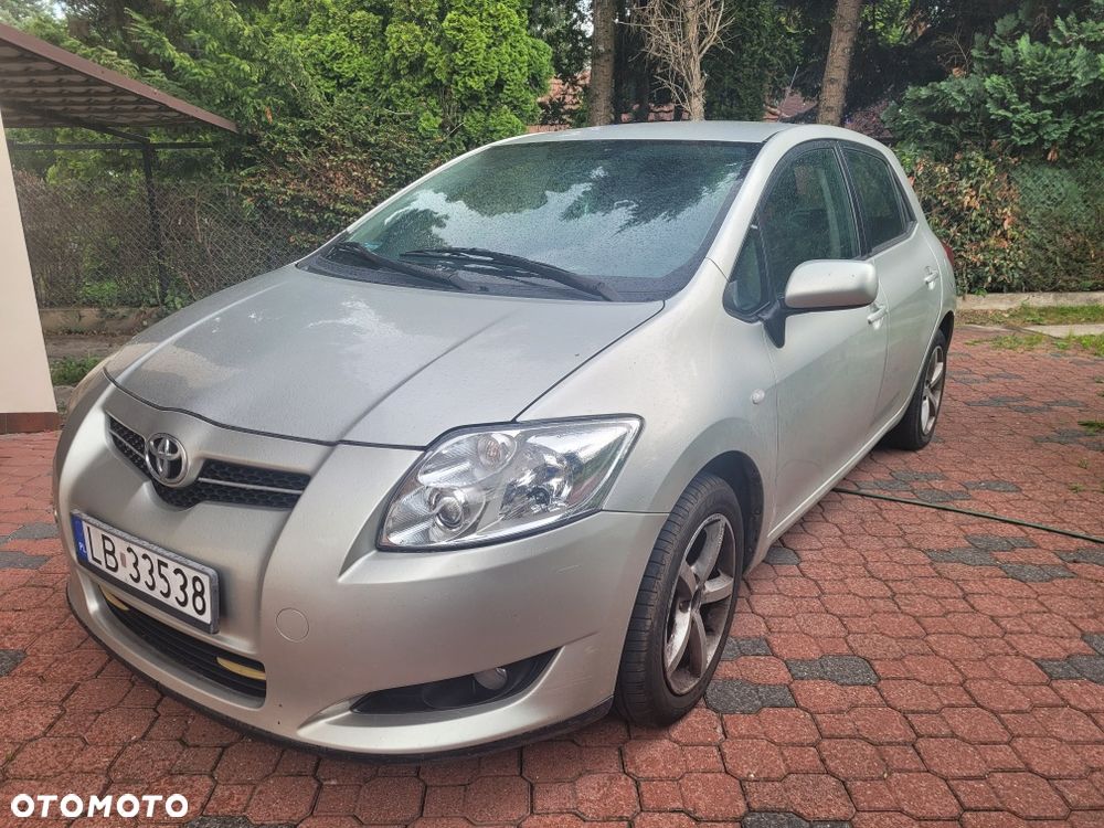 Toyota Auris - 1